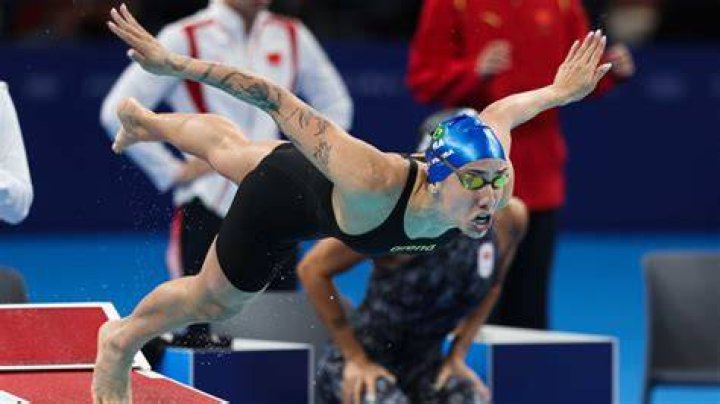 A Deep Dive into the Life and Career of Ana Carolina Vieira: The Rising Star of Swimming
