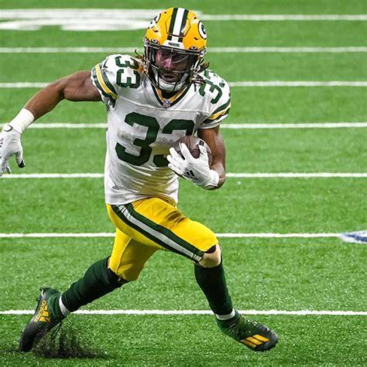 Aaron Jones Height: Understanding the Stature of the NFL Star