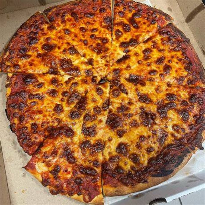 Amazing Ralph's Pizza Deals!