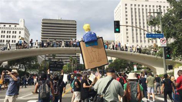Anti-Trump Tour Guide: Exploring the Other Side of America