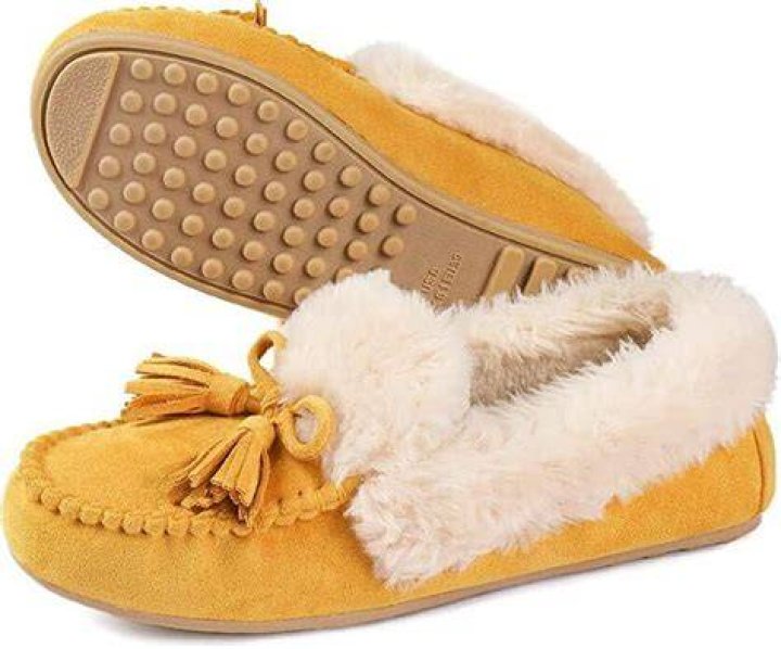 Best Women's Slippers: Comfort Meets Style