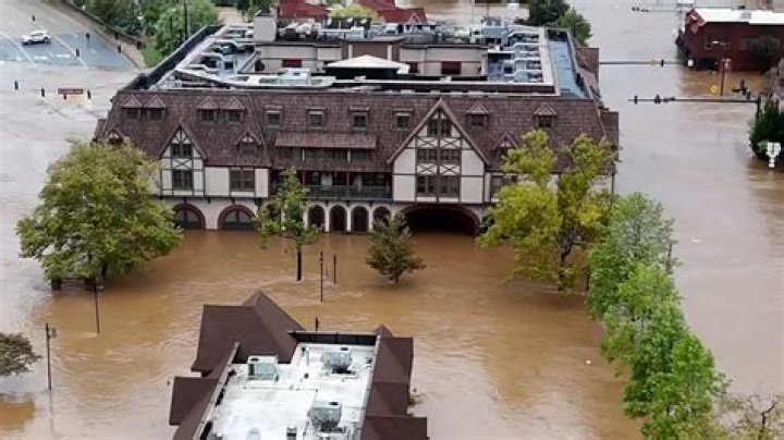Biltmore Estate Flooding: Latest Updates & Impact