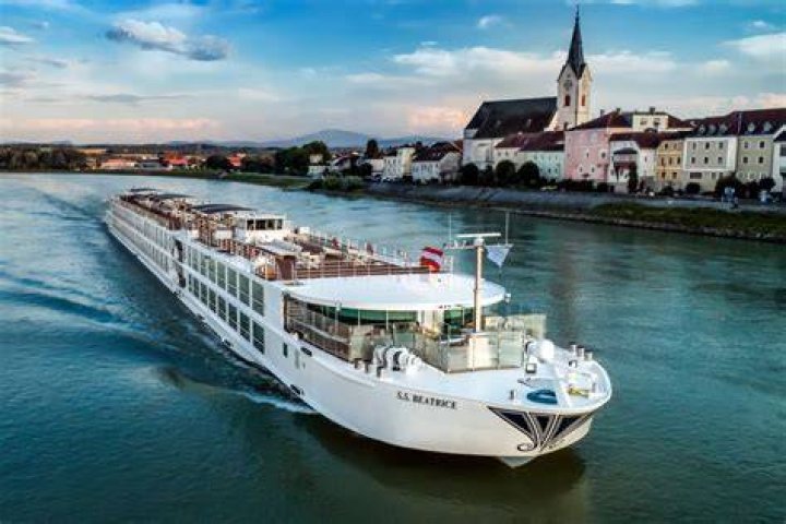Discover Enchanting Waterways with Explorer Charter Cruises in Caseville