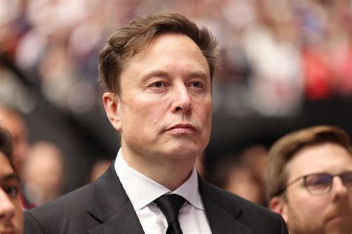 Discover the Evolution of Elon Musk: Vintage Photographs Unveiled