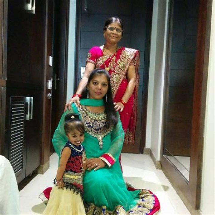Discover the Intriguing Family Life of Jyoti Amge: Meet Her Husband and Child