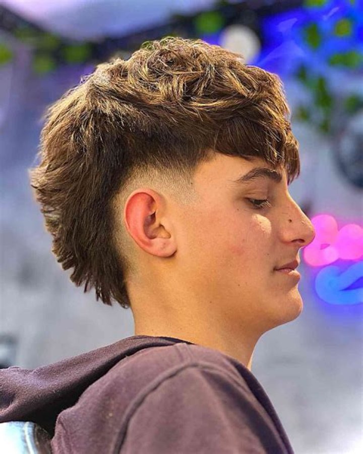 Discovering the Low Burst Fade Mullet: A Trendy Haircut for the Bold