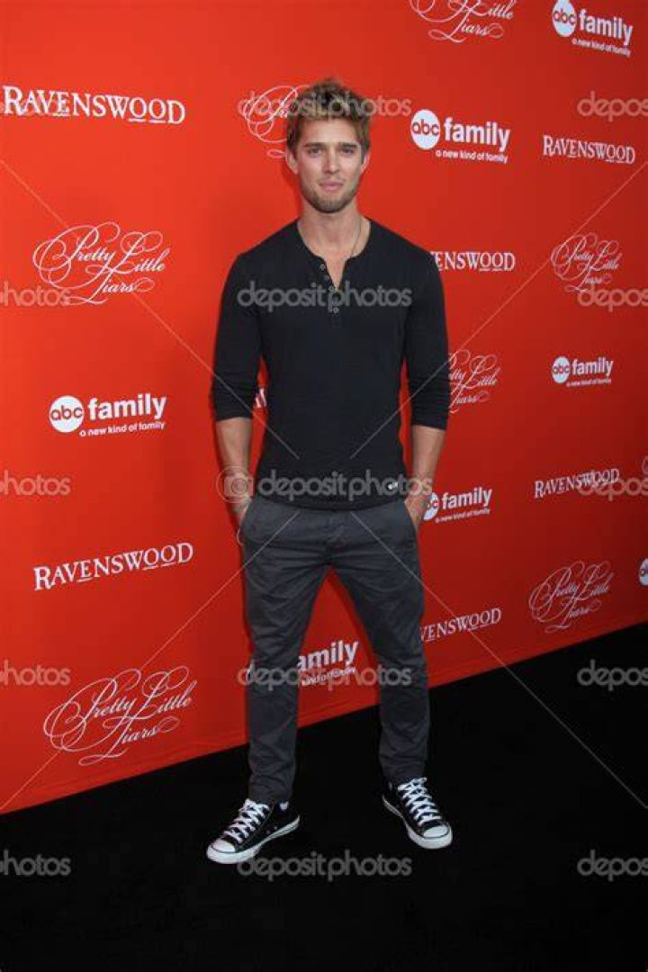 Drew Van Acker Wife: A Deep Dive into His Personal Life