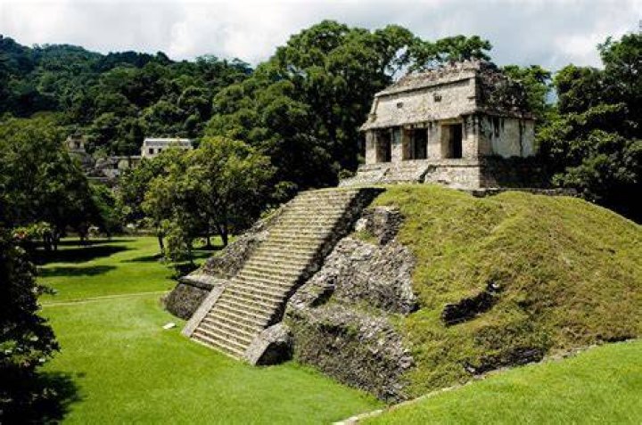 El Palenque: A Cultural Treasure of Mexican Heritage