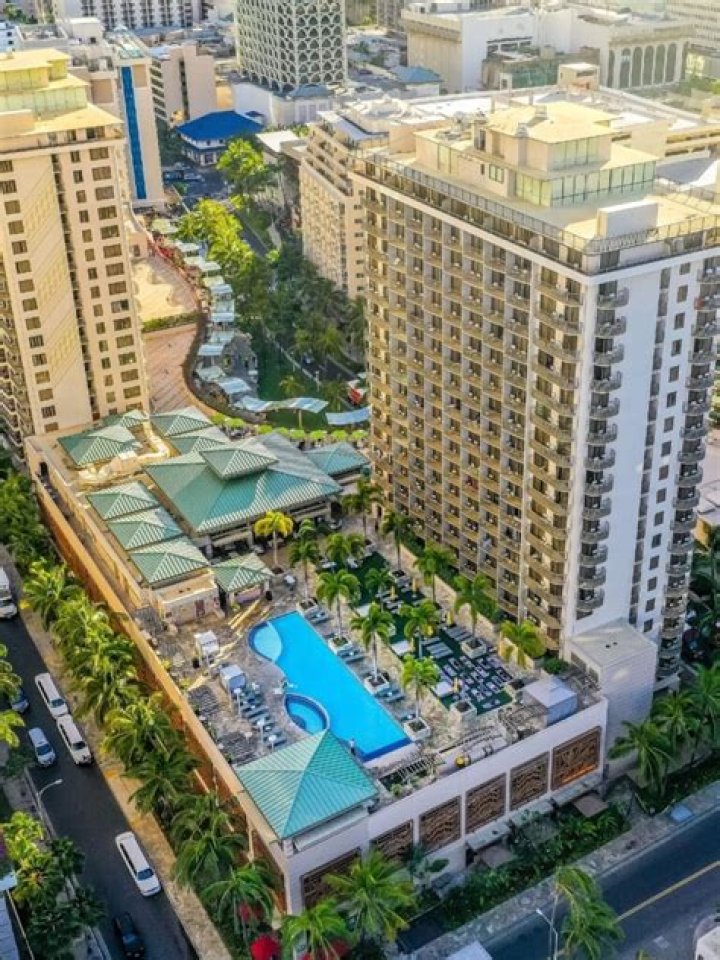 Embassy Suites by Hilton Waikiki Beach Walk: A Comprehensive Guide