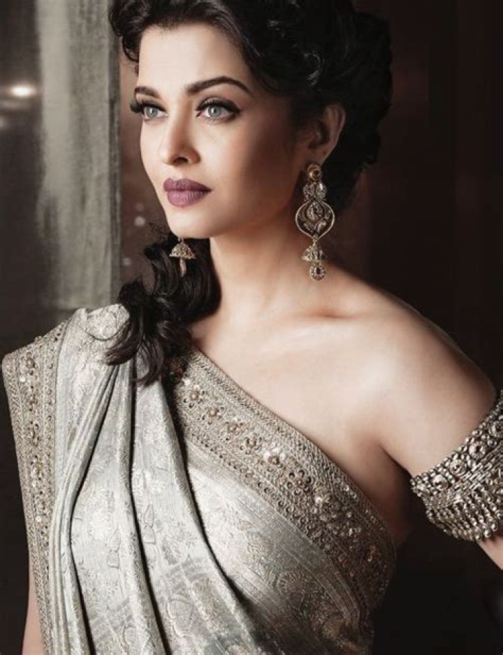 Exploring the Allure of Pakistani Indian Sexy