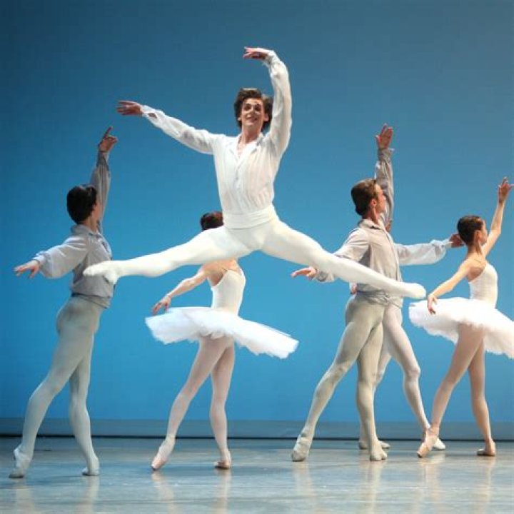 Exploring the Grace and Passion of Miami Ballet Dancers