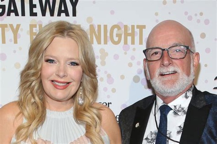 Exploring the Husband John Brady and Melissa Peterman Age Difference: A Closer Look at Their Love Story