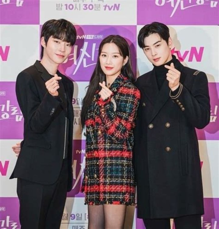 Exploring the Rise of Hwang In Yeop: A Multifaceted Talent in Korean Entertainment