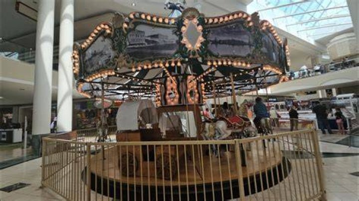 Exploring Woodland Hills Mall: A Comprehensive Guide to Shopping, Dining, and Entertainment