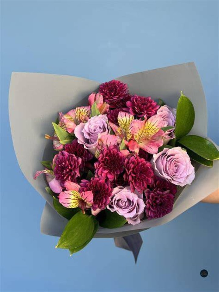 Fresh Flowers: La Florera's Exquisite Blooms