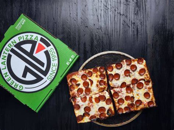 Green Lantern Pizza: A Delicious Slice of Superhero Inspiration
