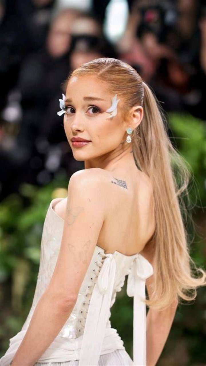 How Tall Is Ariana Grande? A Comprehensive Look at the Pop Icon's Height and More