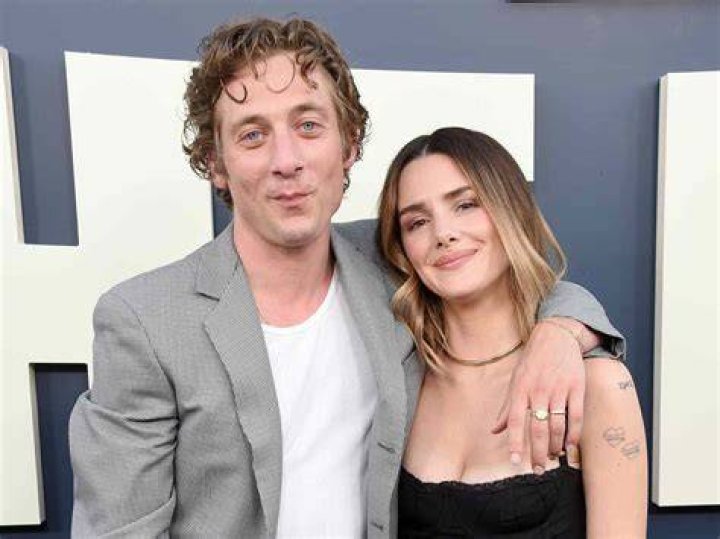 Jeremy Allen White's Famous Relatives: A Deep Dive into His Family Background