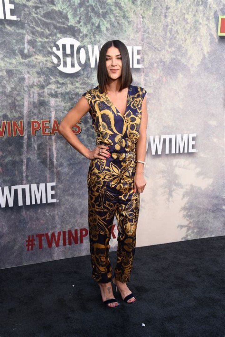 Jessica Szohr Height: Everything You Need to Know