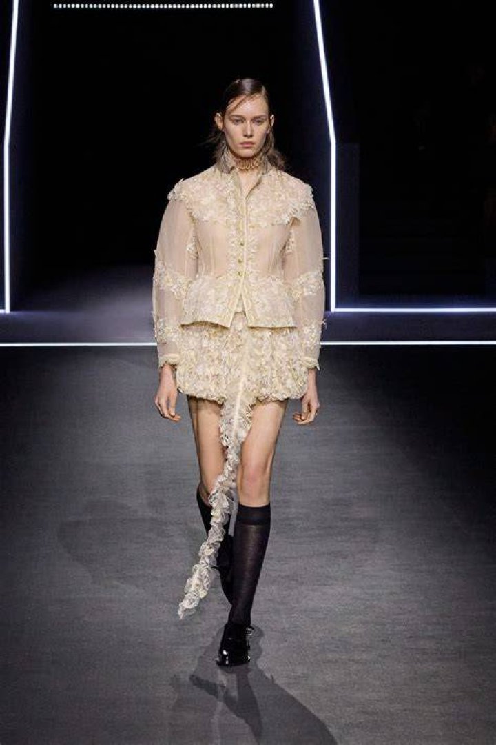 Josephine Pintor: The Rising Star of Fashion and Influence