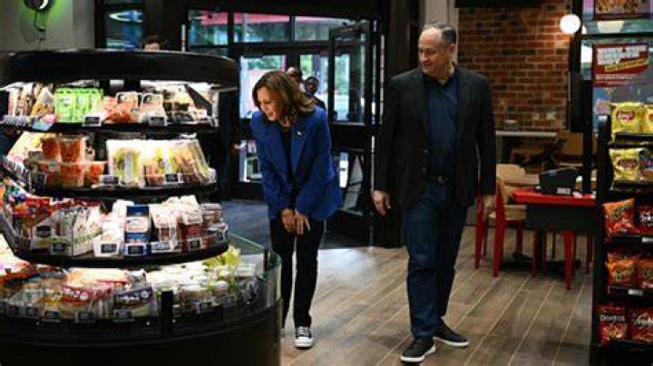 Kamala Harris's Height and Weight: Uncovering the Facts