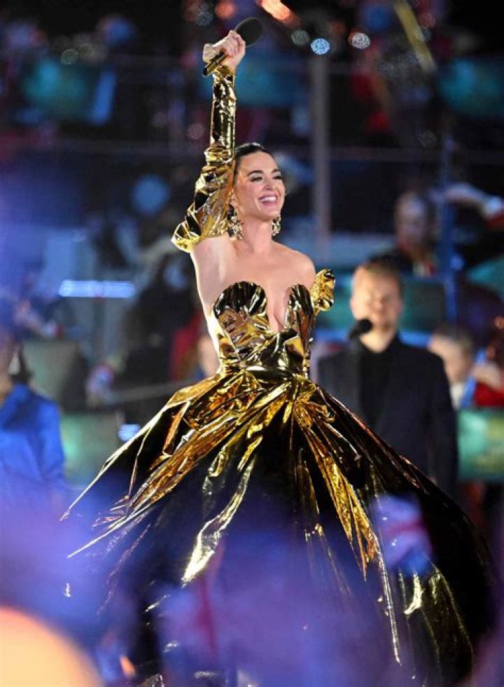 Katy Perry Outfits: A Journey Through Her Iconic Fashion Choices