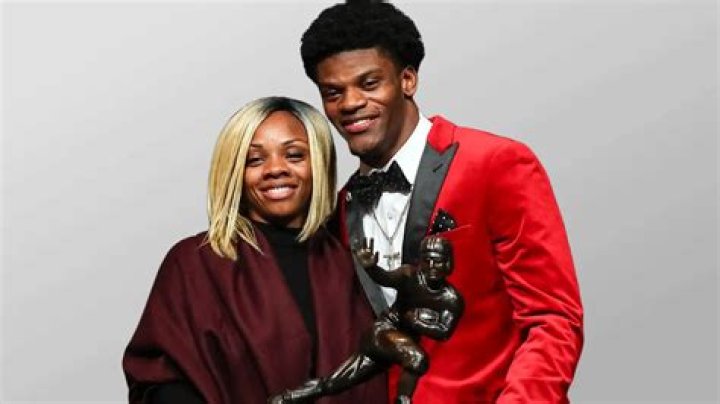 Lamar Jackson's Wife: A Glimpse into Their Life Through Pictures