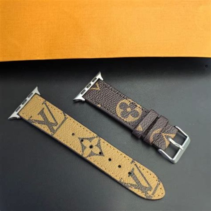 Louis Vuitton Apple Watch Band: The Perfect Blend of Luxury and Technology