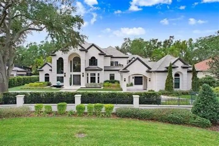 Luxury Homes at Avila Lakeridge: Find Your Dream Home!