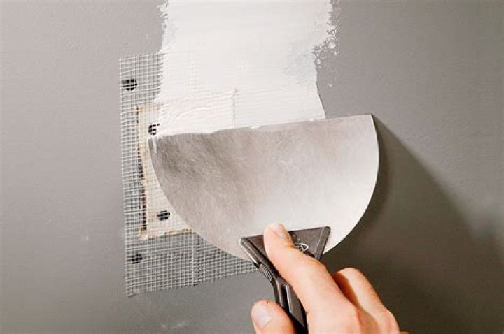 Mastering the Art of Wall Repair: A Comprehensive Guide on How to Fix a Hole in the Wall