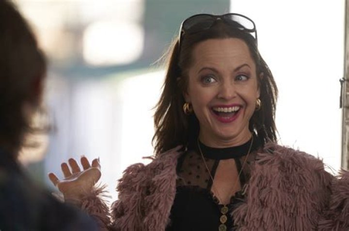 Mena Suvari Naked: Exploring the Artistic and Career Moments of a Talented Actress
