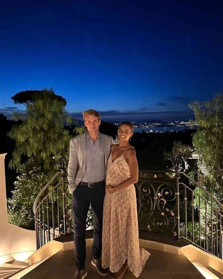 Molly Sims Husband Net Worth: Everything You Need to Know