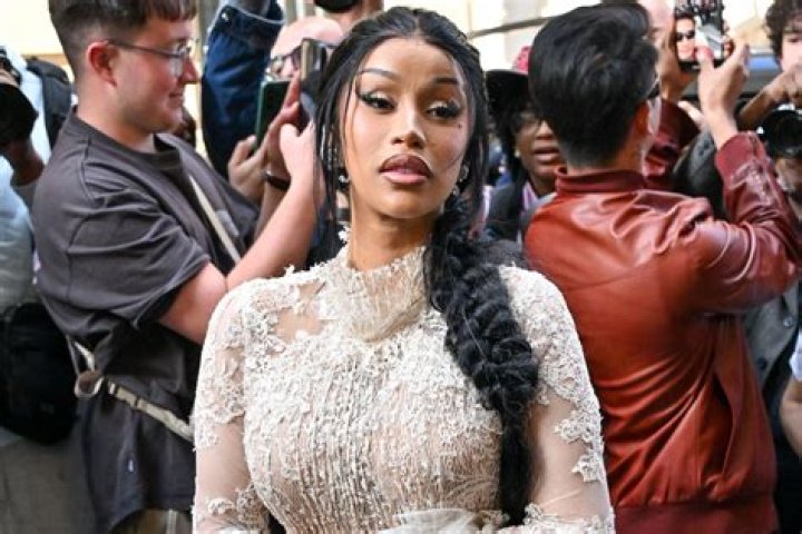 Nicki Minaj vs Cardi B: The Reign of Queens in Hip-Hop