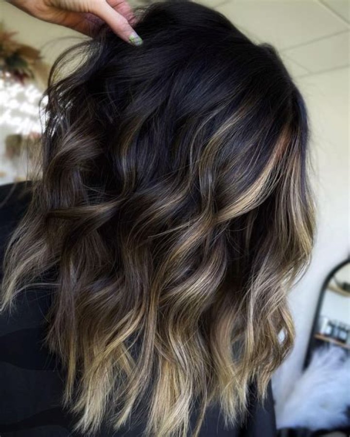 Partial Highlights on Dark Hair: The Ultimate Guide