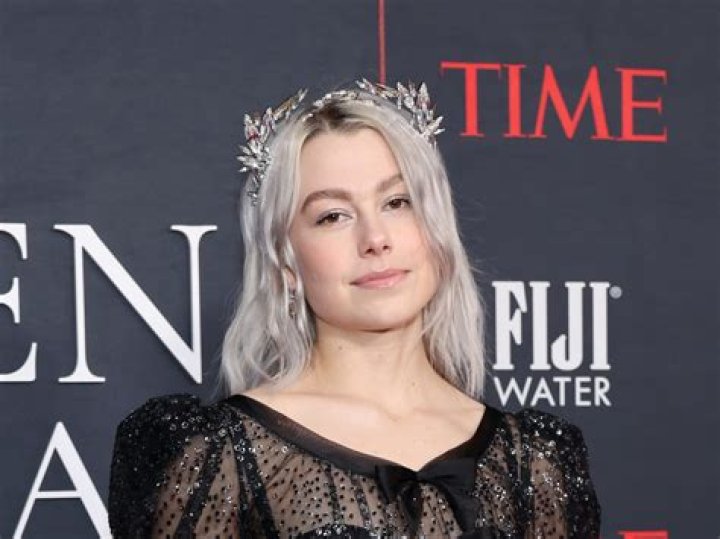 Phoebe Bridgers Nude: Exploring the Artistic Expression and Public Perception