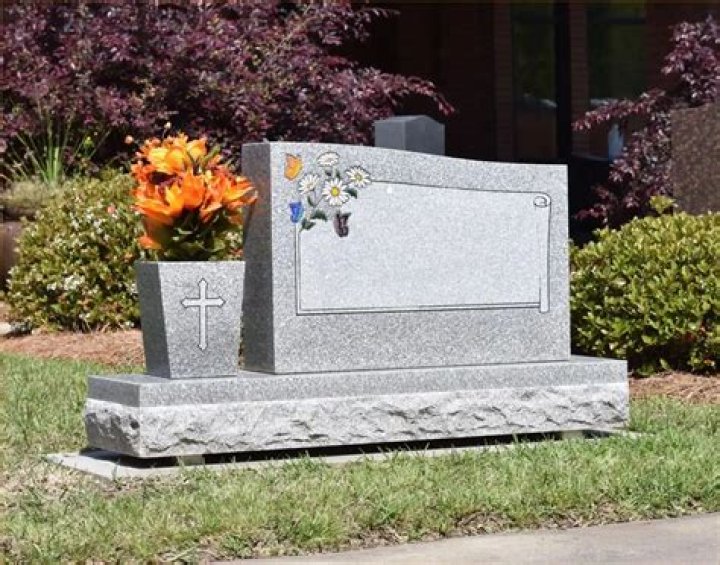 Price of George Jones' Headstone: A Detailed Look