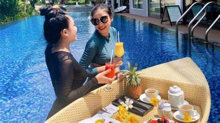 Revolutionizing Travel and Leisure with Pool Sharing