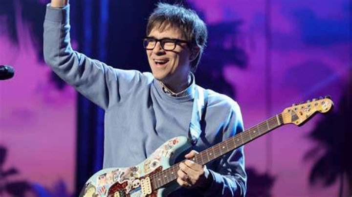 Rivers Cuomo's Family Life: A Peek into the Musician's Personal Sphere
