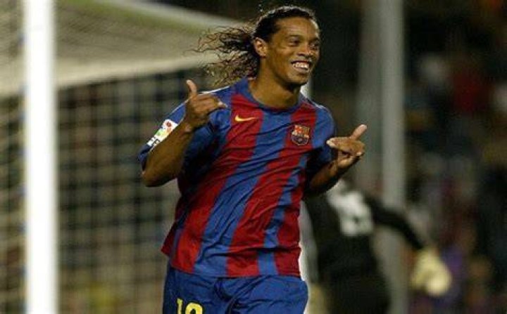 Ronaldinho: The Maestro's Inspiring Biography