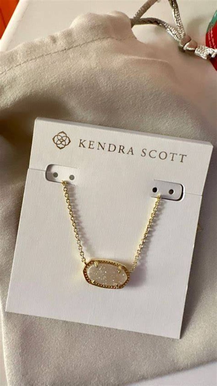 Strategies to Successfully Sell Kendra Scott Jewelry
