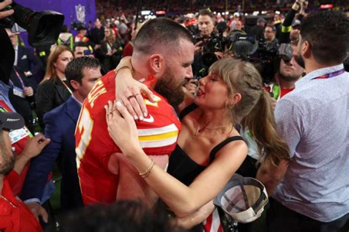 Taylor Swift and Travis Kelce: A Love Story that Captivated Fans