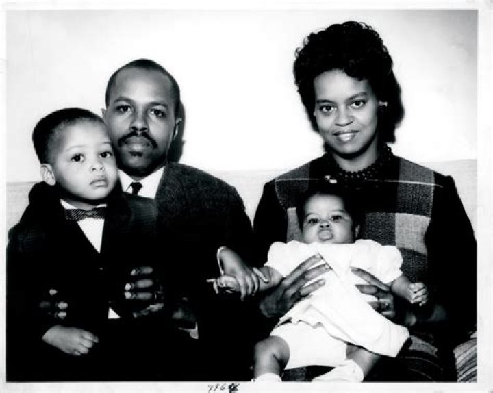 The Ultimate Guide to Michael.Lavaughn Robinson: Impactful Actor and Musician