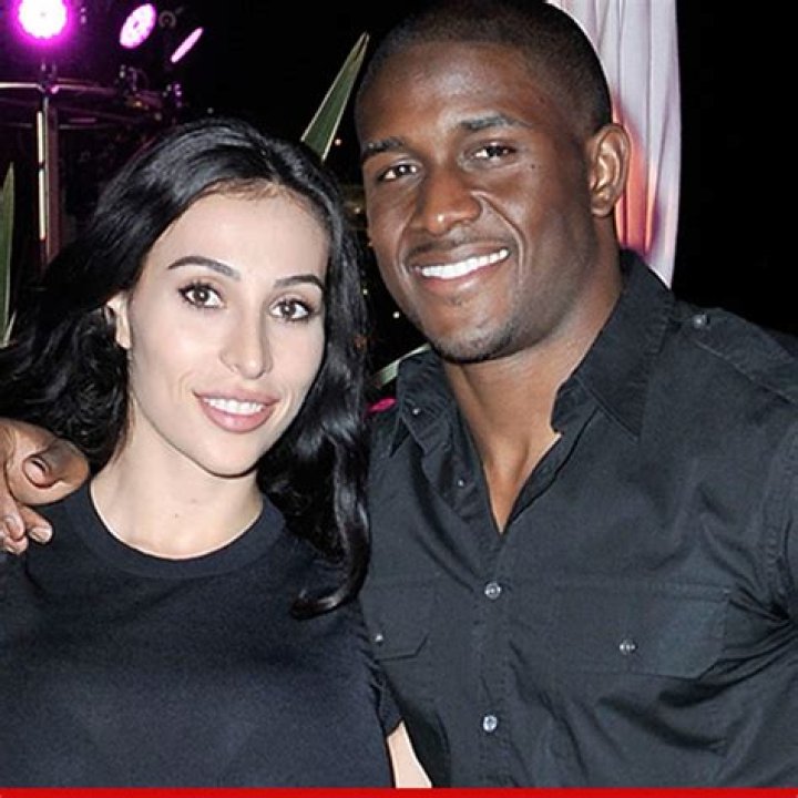 Unveiling Reggie Bush's Wife: A Look into the Life of a NFL Star's Partner