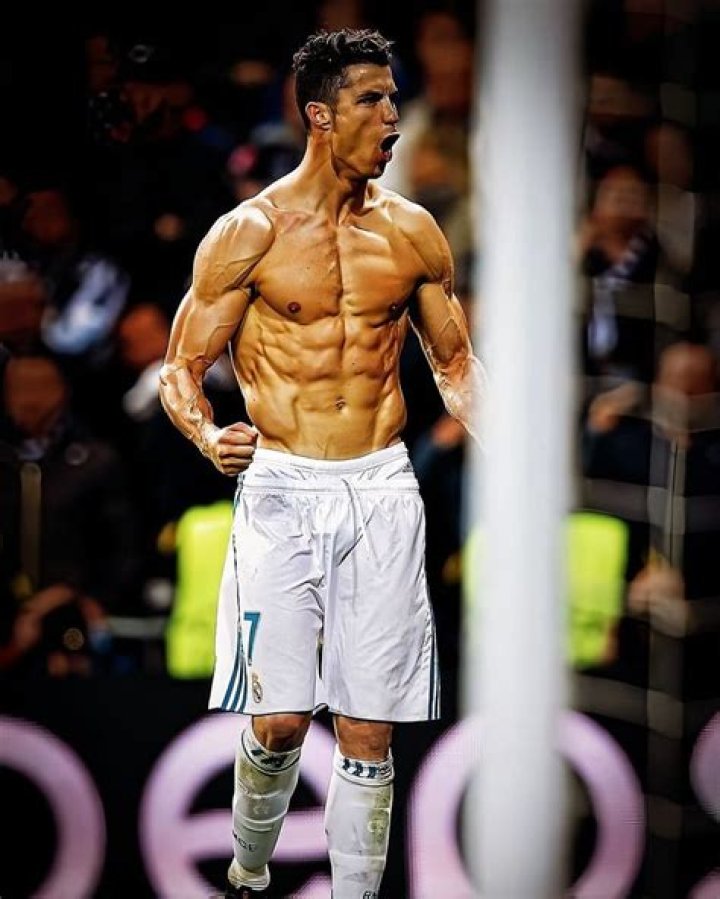 Unveiling the Allure of Ronaldo Shirtless: The Football Icon’s Fit Physique