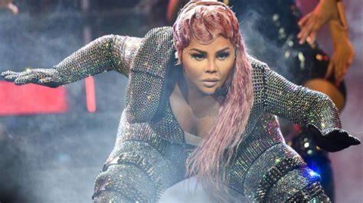 Unveiling the Legacy of Lil Kim in the 90s