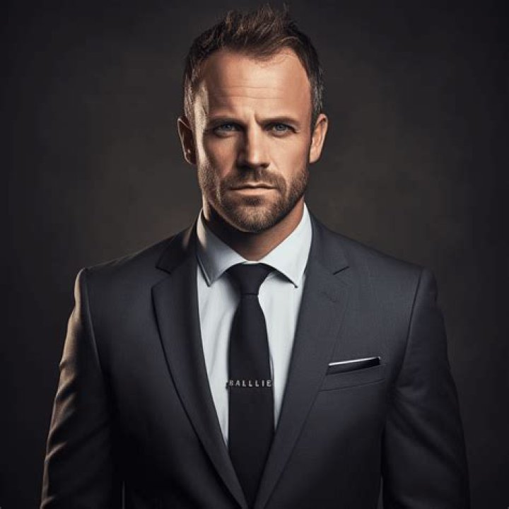 Unveiling the Life and Career of Jonny Lee Miller: A Journey of Versatility and Dedication