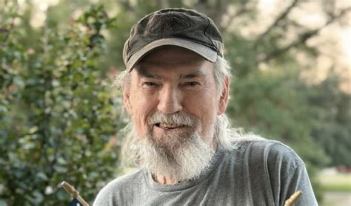 Unveiling the Net Worth of Si Robertson: A Deep Dive into the Life of the Duck Dynasty Star