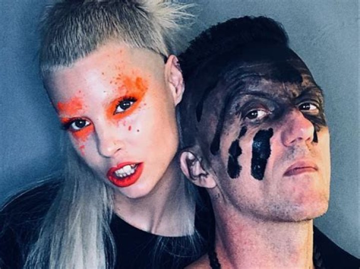 Unveiling Yolandi Visser's Age and Life: The Enigmatic Star of Die Antwoord