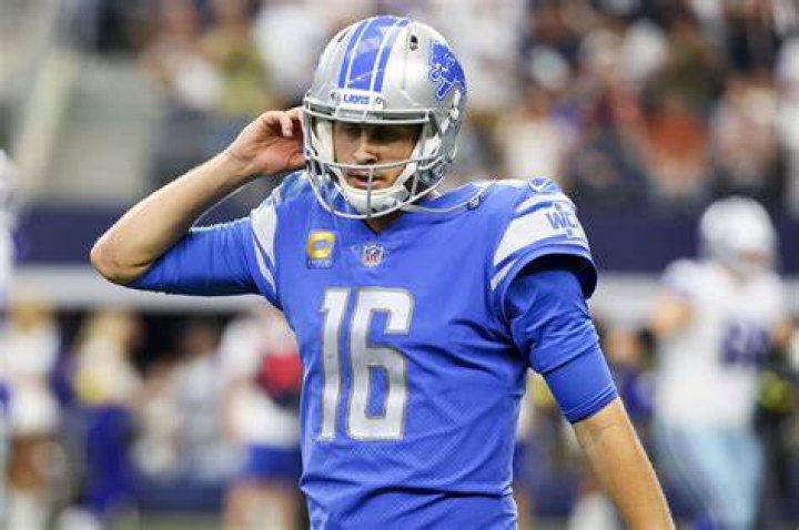 Who's Better: Daniel Jones or Jared Goff?