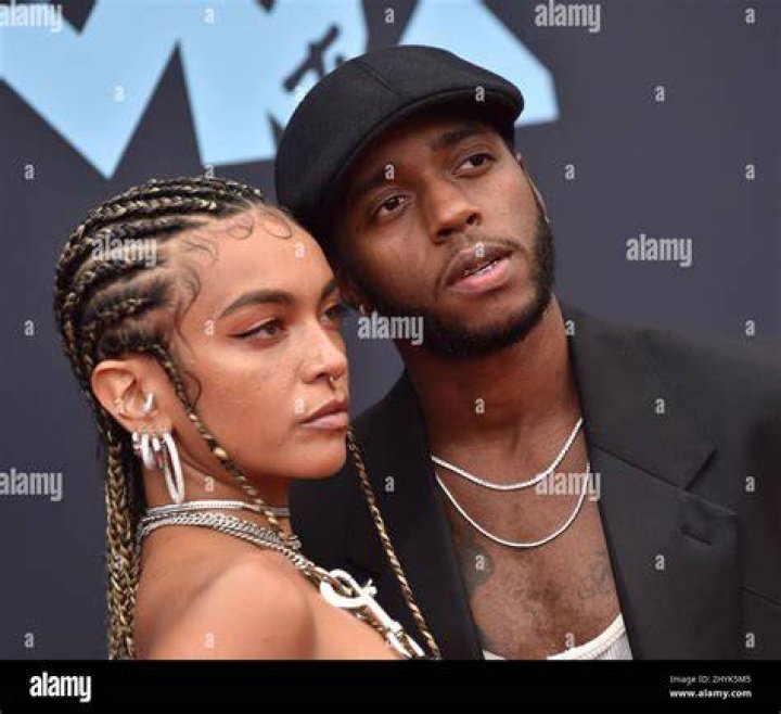 Who is 6lack&rsquo;s Girlfriend? Exploring the Love Life of the Soulful Artist
